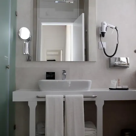 Ξενοδοχείο Exe Wellington 4*